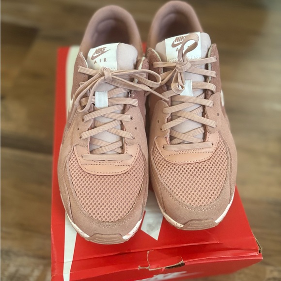 Women’s Nike Air Max Size 8. Pink Oxford Rose - Picture 3 of 9